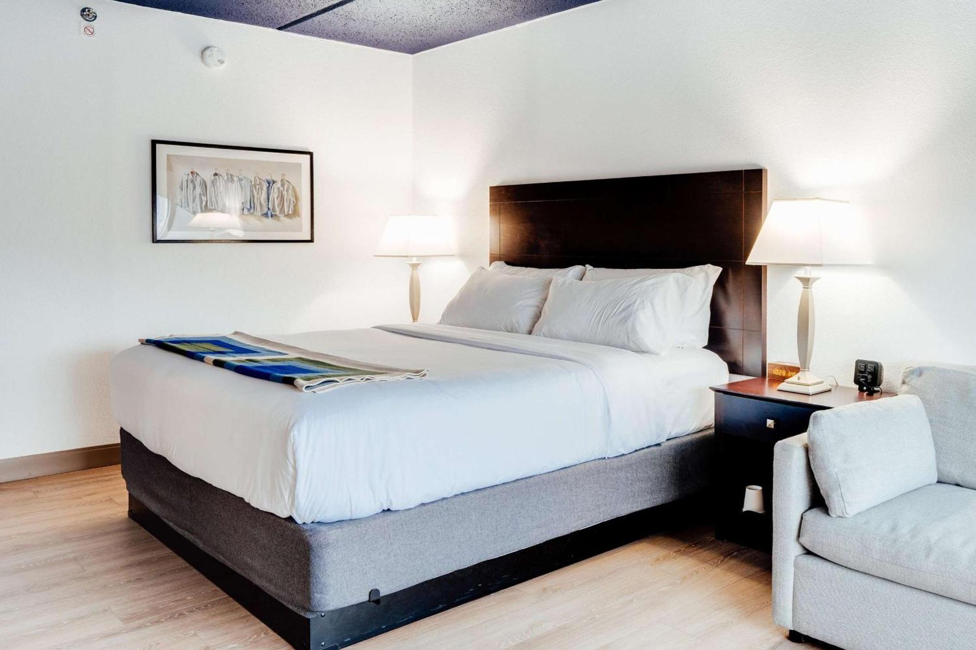 Hotel Downstreet, Ascend Hotel Collection นอร์ท อดัมส์ ภายนอก รูปภาพ